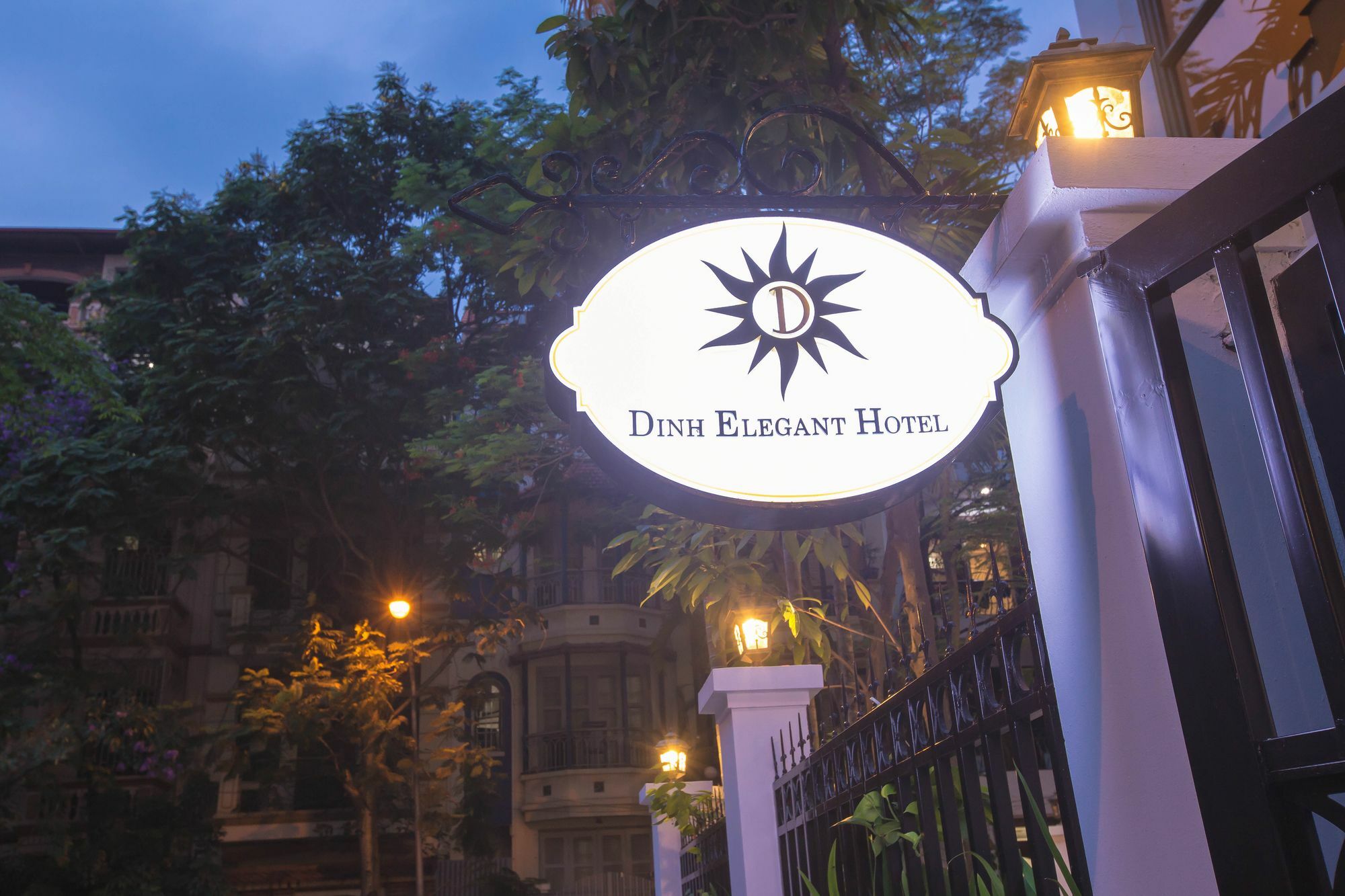 Dinh Elegant Hanoi Hotel Esterno foto